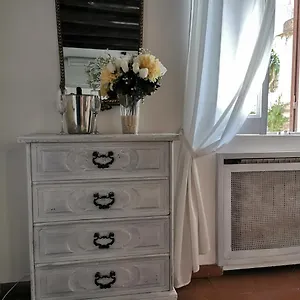 https://white-coronari-apartment.it-romehotels.com