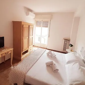 https://pura-apartment.hotelinveneto.com